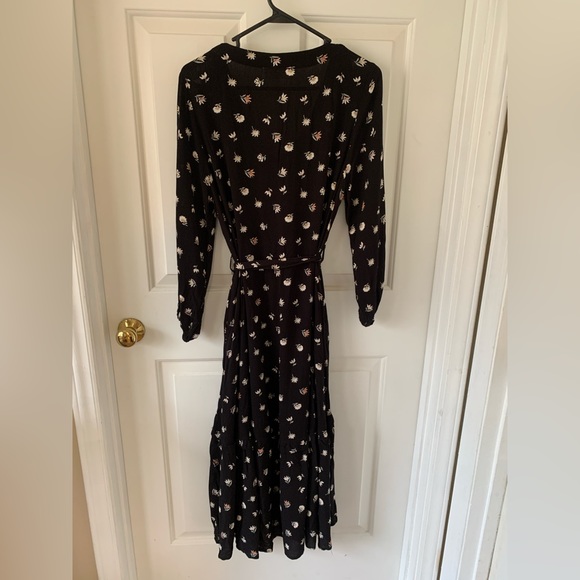 Carly Jean Los Angeles Becca Black Floral Dress - Picture 3 of 6